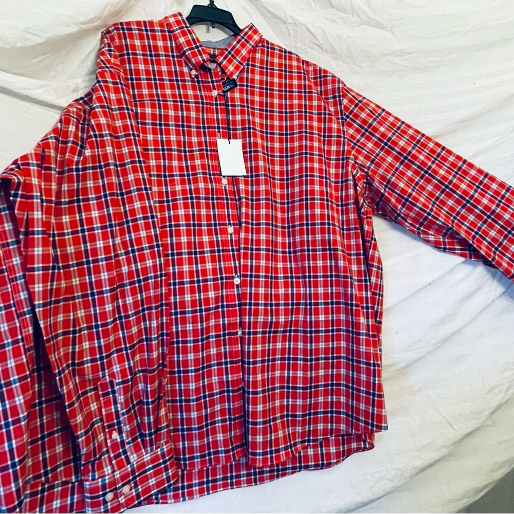 NWT Crown and Ivy long sleeve button down